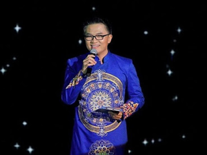 Tên tuổi của Đại Nghĩa vượt ra khỏi Sân khấu kịch Idecaf khi gameshow nở rộ, các nhà sản xuất thường mời nghệ sĩ hài đảm nhận vai trò MC. Ảnh: Vietnamnet