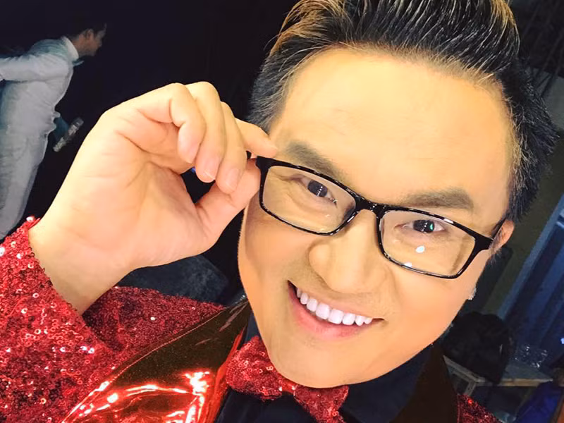 Soi hanh trinh tro thanh MC giau nhat nhi VN cua Dai Nghia