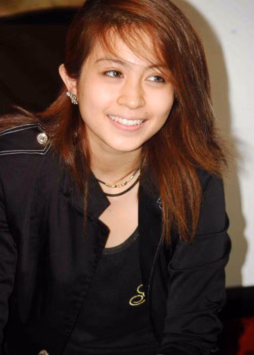 Giọng ca sinh năm 1991 chọn phong cách nữ tính trong thời gian đầu hoạt động nghệ thuật. Ảnh: Tri thức trẻ