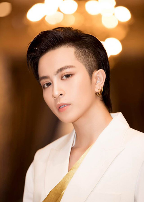 Dù theo đuổi hình ảnh nữ tính hay tomboy, Gil Lê đều nhận được những lời khen.