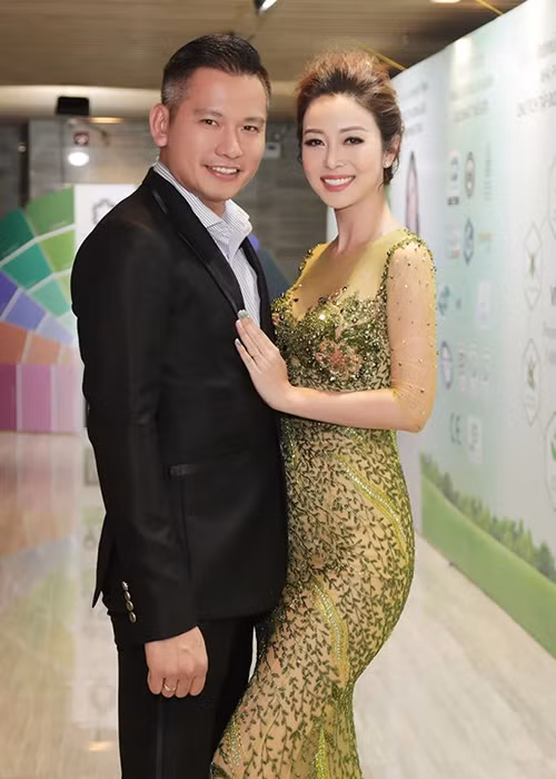 Sau khi ly hôn Quang Dũng, Jennifer Phạm tìm được bến đỗ bình yên bên doanh nhân Đức Hải.