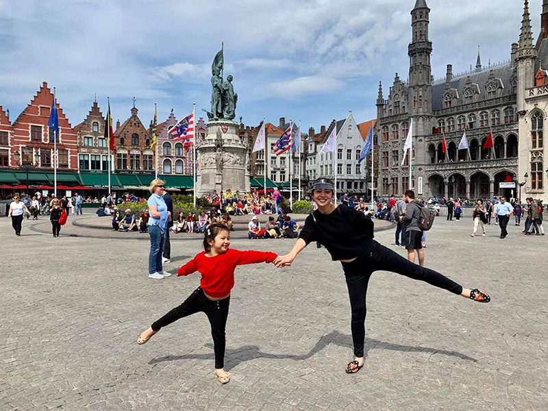 Giống như Thanh Thảo, Jennifer Phạm được ông xã yêu chiều.