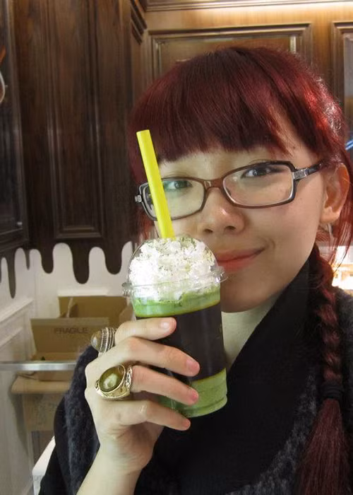 Từ cô gái tóc dài, dịu dàng, Tóc Tiên cắt tóc ngắn, lựa chọn trang phục gợi cảm.