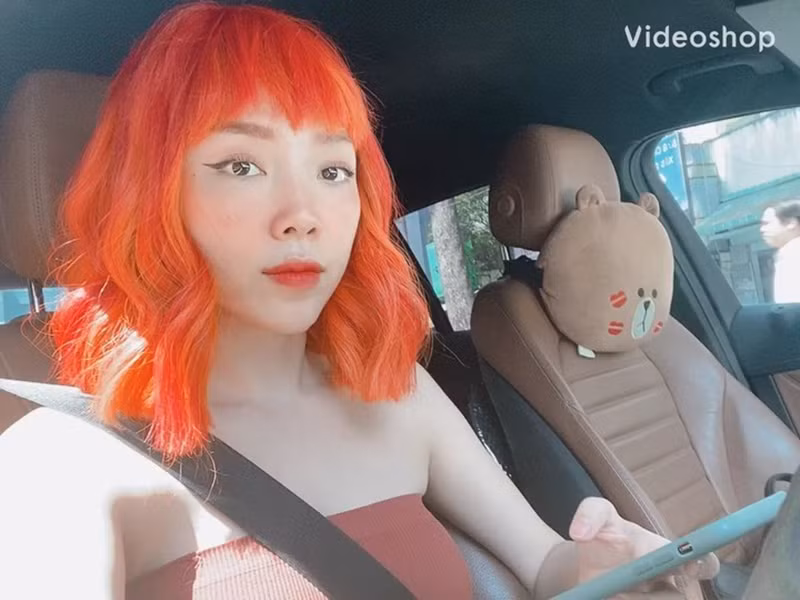 Ở tuổi 31, Tóc Tiên có một sự nghiệp khá ổn định ở Việt Nam và hạnh phúc bên Hoàng Touliver. Có tin đồn ngày 20/2 tới đây, nữ ca sĩ và bạn trai sẽ tổ chức đám cưới tại Đà Lạt.