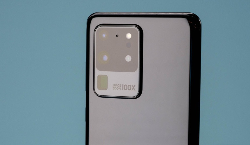 Giống như những phóng viên khác, tôi được trao một chiếc Galaxy S20 Ultra và khám phá thành phố này. Camera được xem là một trong những điểm nâng cấp đáng giá nhất trên Galaxy S20 Ultra.