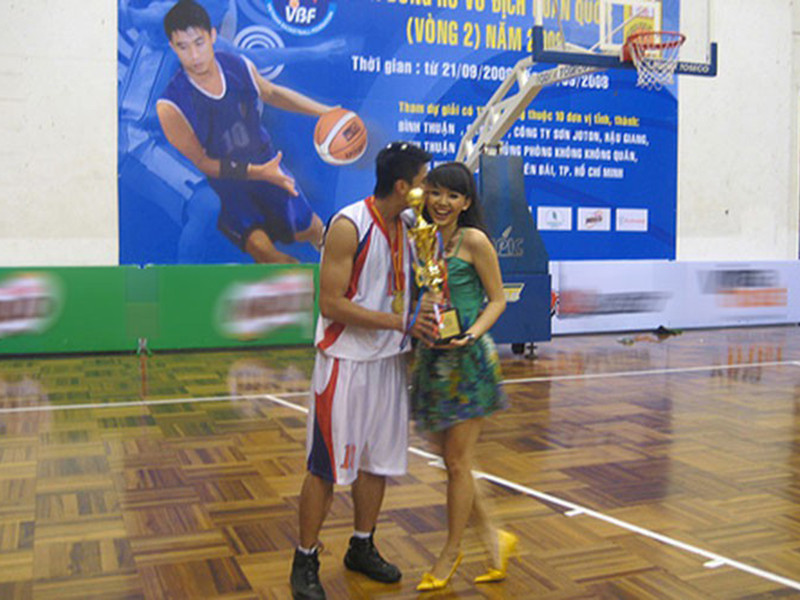 Tóc Tiên từng chia sẻ, Chong Paul nhận được nhiều thiện cảm từ phía mẹ ruột của cô. Ảnh: Infonet