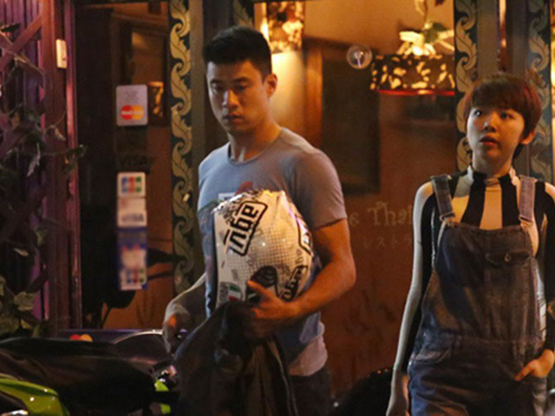 Khi tình yêu chớm nở cũng là lúc Tóc Tiên sang Mỹ du học. Sau một thời gian yêu xa, cả hai chia tay. Ảnh: Khám phá