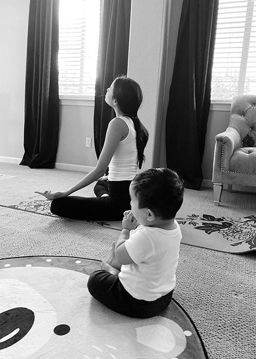 Người hâm mộ hy vọng nàng hoa hậu sẽ sớm tổ chức đám cưới với bạn trai để hạnh phúc càng viên mãn.