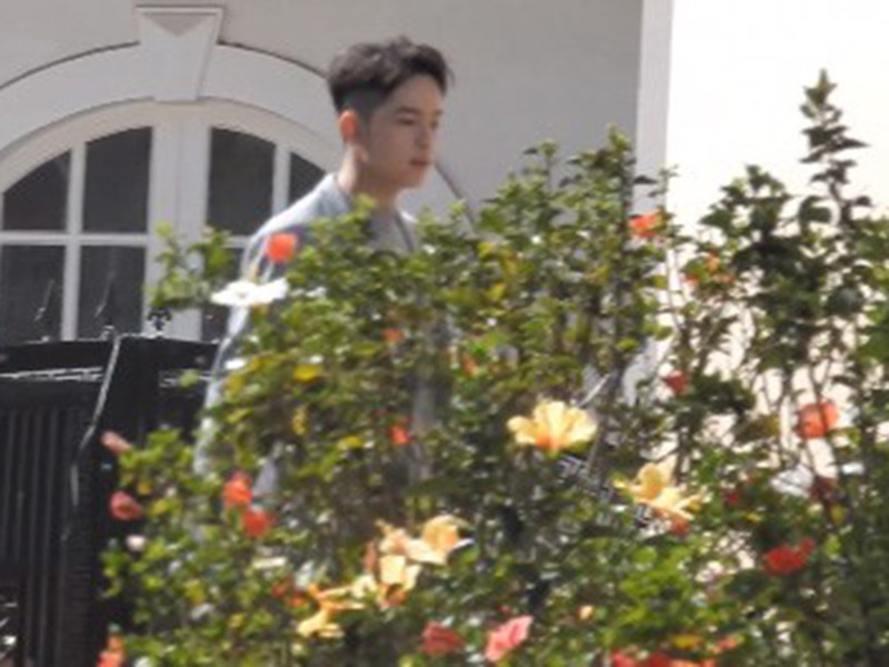 Stylist Kelbin Lei là một trong những bạn đầu tiên có mặt tại lễ cưới của Tóc Tiên và Hoàng Touliver. Ảnh: Đất Việt