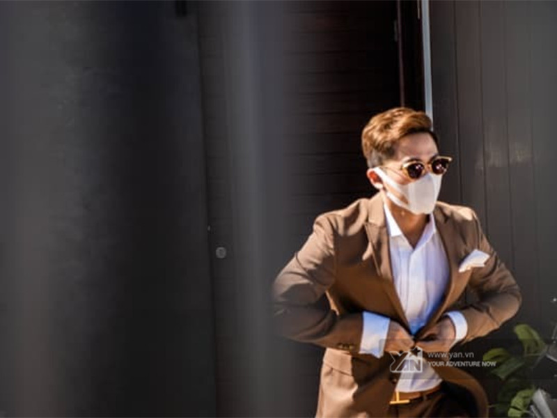 Theo nguồn tin của Zing, lễ cưới tại nhà thờ của Tóc Tiên kết thúc lúc 11h. Ảnh: Yan