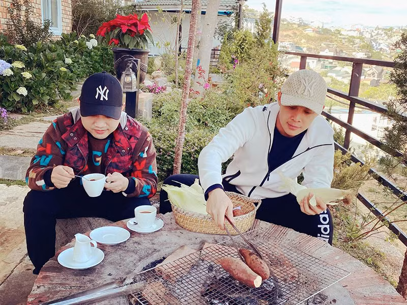 Trong cuộc phỏng vấn mới đây, Don Nguyễn tiết lộ anh được Thanh Tú đưa về ra mắt gia đình.