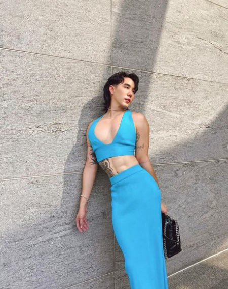 Pataradanai Setsuwan (hay Koendanai) đến từ Thái Lan, được mệnh danh là fashionista chuyên mặc trang phục phụ nữ. Ngoài ra, Koendanai còn là một YouTuber khá có tiếng, sở hữu trang cá nhân gần 800 ngàn theo dõi.