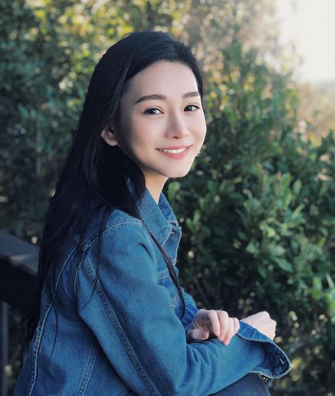 Bởi thần thái cuốn hút, dung mạo xinh đẹp của Jen Lee khiến mọi người khó lòng rời mắt khỏi. Ảnh: IGNV