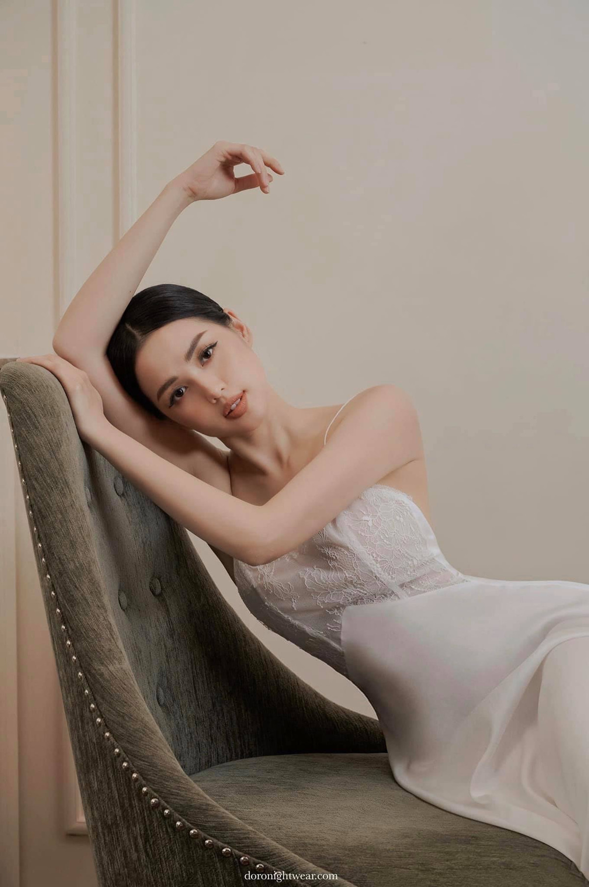 Thay vì hoạt động trong showbiz như nhiều hot girl cùng thời, cô tập trung công việc kinh doanh và dành nhiều thời gian cho gia đình nhỏ. Ảnh: FBNV