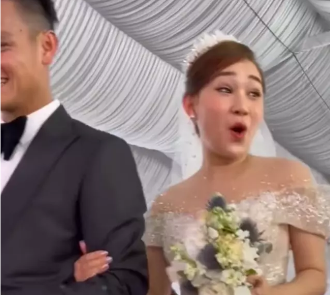 Ngoài ra, cư dân mạng còn đặc biệt chú ý đến sắc vóc của vợ Hồ Tấn Tài trong một vài khoảnh khắc quay lén từ khách mời.