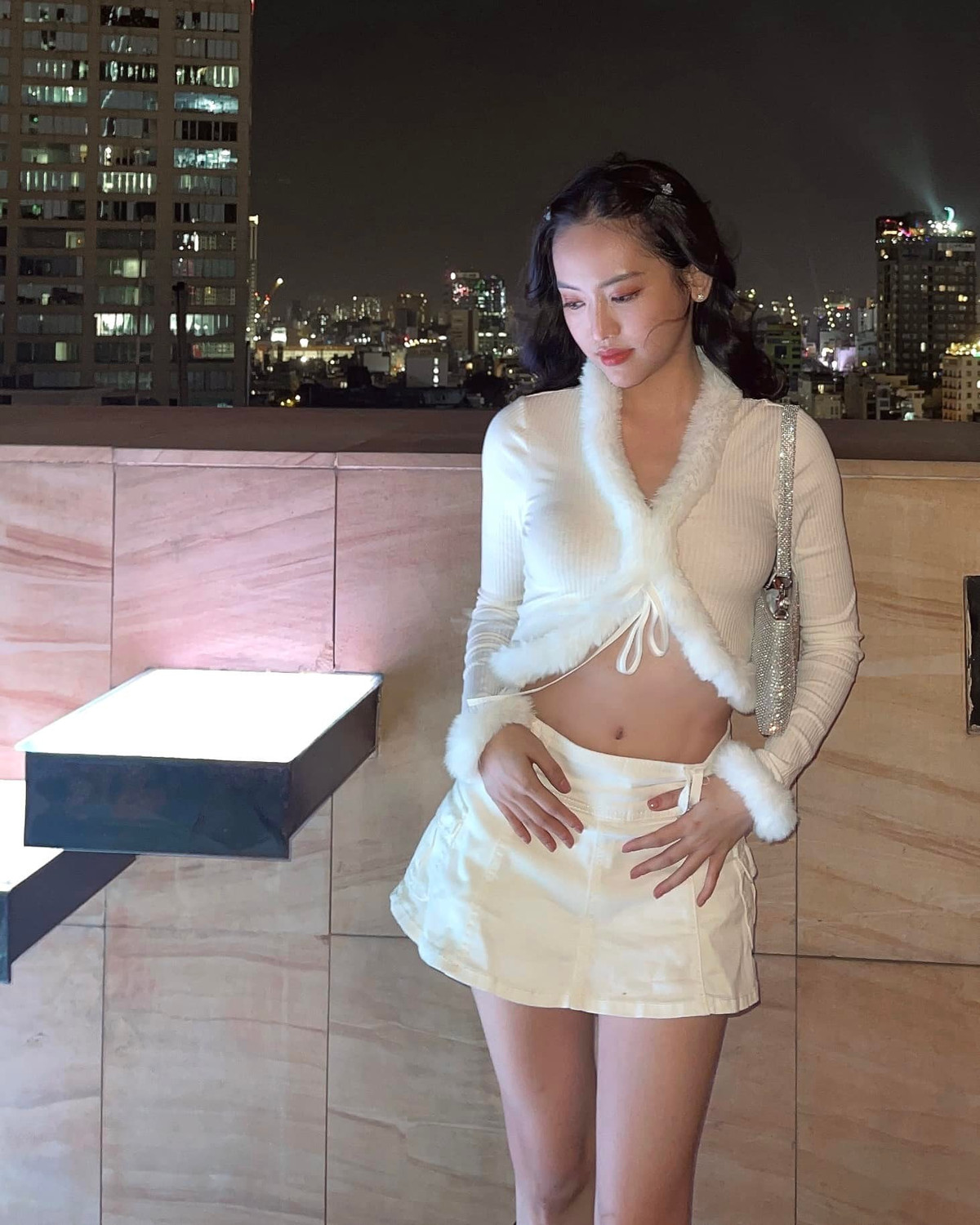 Và ở lần hỏi đáp với cư dân mạng lần này, "hot girl thị phi" một lần nữa xác nhận gốc gác của căn nhà.