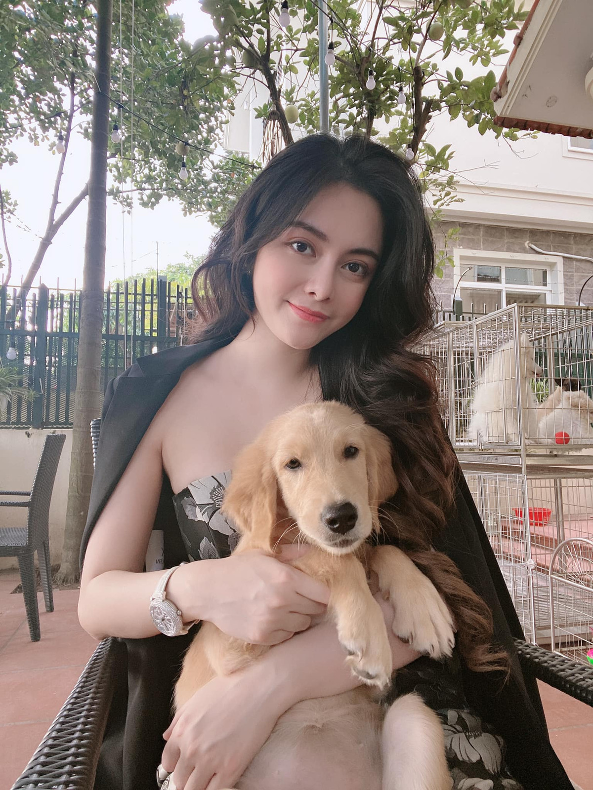 Cao Diệp Anh còn được mệnh danh là "Nàng Eva xứ Tuyên" sau khi bộ ảnh chụp giữa rừng được đăng tải trên mạng xã hội.