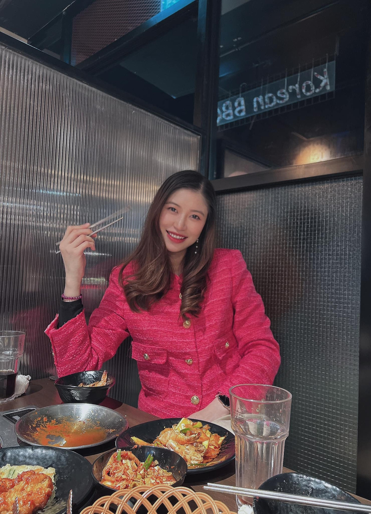 Văn Dũng và Vóc Đỗ có 9 năm hẹn hò, yêu xa trước khi về chung một nhà. Ảnh: FBNV