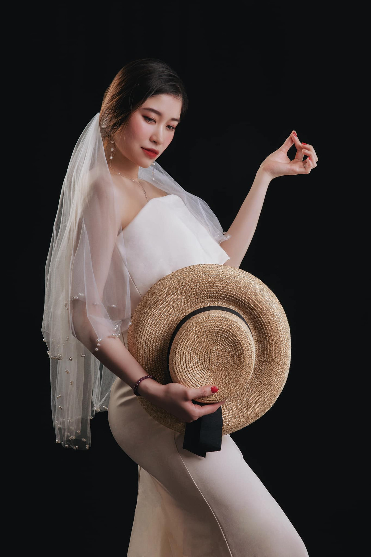 Vóc Đỗ là nàng WAGs khá nổi tiếng trong làng bóng đá Việt, đồng thời cô rất kín tiếng trên MXH.