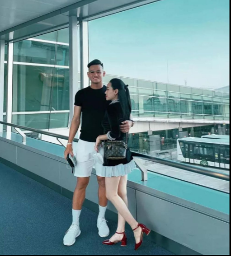 Vợ sắp cưới Hồ Tấn Tài tên Phạm Hiếu. Cô sinh năm 1995 tại Bình Định và hiện quản lý một cơ sở làm đẹp tại TP HCM. Ảnh: Tổng hợp