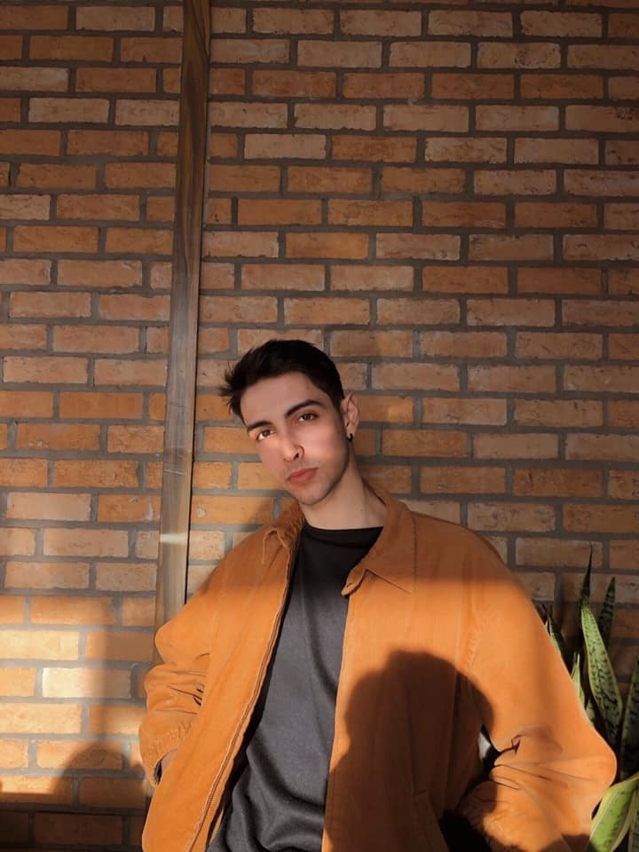 Ngoài ra chàng trai trẻ còn được chọn mặt gửi vàng khi là Đại sứ của Winter Camp Sexpress - 1 dự án của AIESEC. Rufino Aybar còn đạt nhiều thành tích trong các hoạt động ngoại khóa, thành thạo 3 ngoại ngữ là: Tiếng Việt, Tiếng Anh, Tiếng Tây Ban Nha.