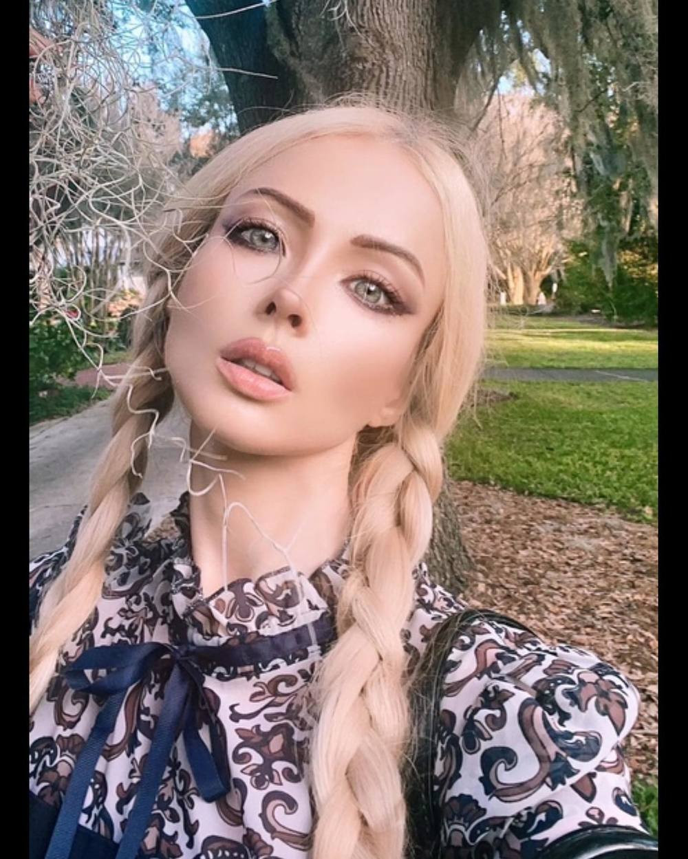 Người đẹp Ukraine cho biết cô không còn yêu thích vẻ ngoài búp bê của mình nữa và không muốn bị đối xử như một búp bê.