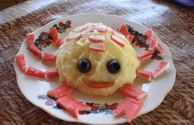 Khả năng cao cô người yêu này vừa xem phim kinh dị tối qua. Ảnh: Tổng hợp