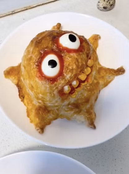 Kho tàng thảm hoạ nấu nướng mới đây tiếp nhận thêm một tình huống “chữa cháy” vừa lợi hại vừa mắc cười đến từ chàng trai Trung Quốc.