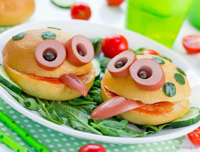 Nhìn món ăn cười thôi là no rồi khỏi cần ăn.