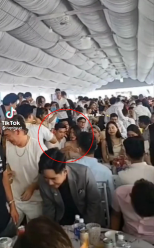 Văn Hậu và Hải My ngồi cạnh nhau tại bàn tiệc, cùng với nhóm của Quang Hải, Đức Chinh, Thành Chung. Cặp đôi thường xuyên ghé tai nhau trò chuyện thân mật.