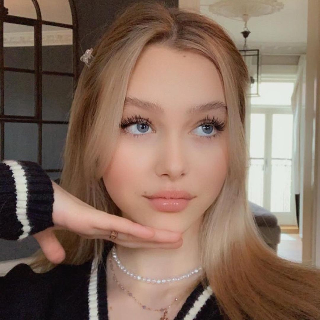 Người đẹp Na Uy bỗng chốc được cộng đồng mạng Việt nhắc đến nhờ những video hát nhép.