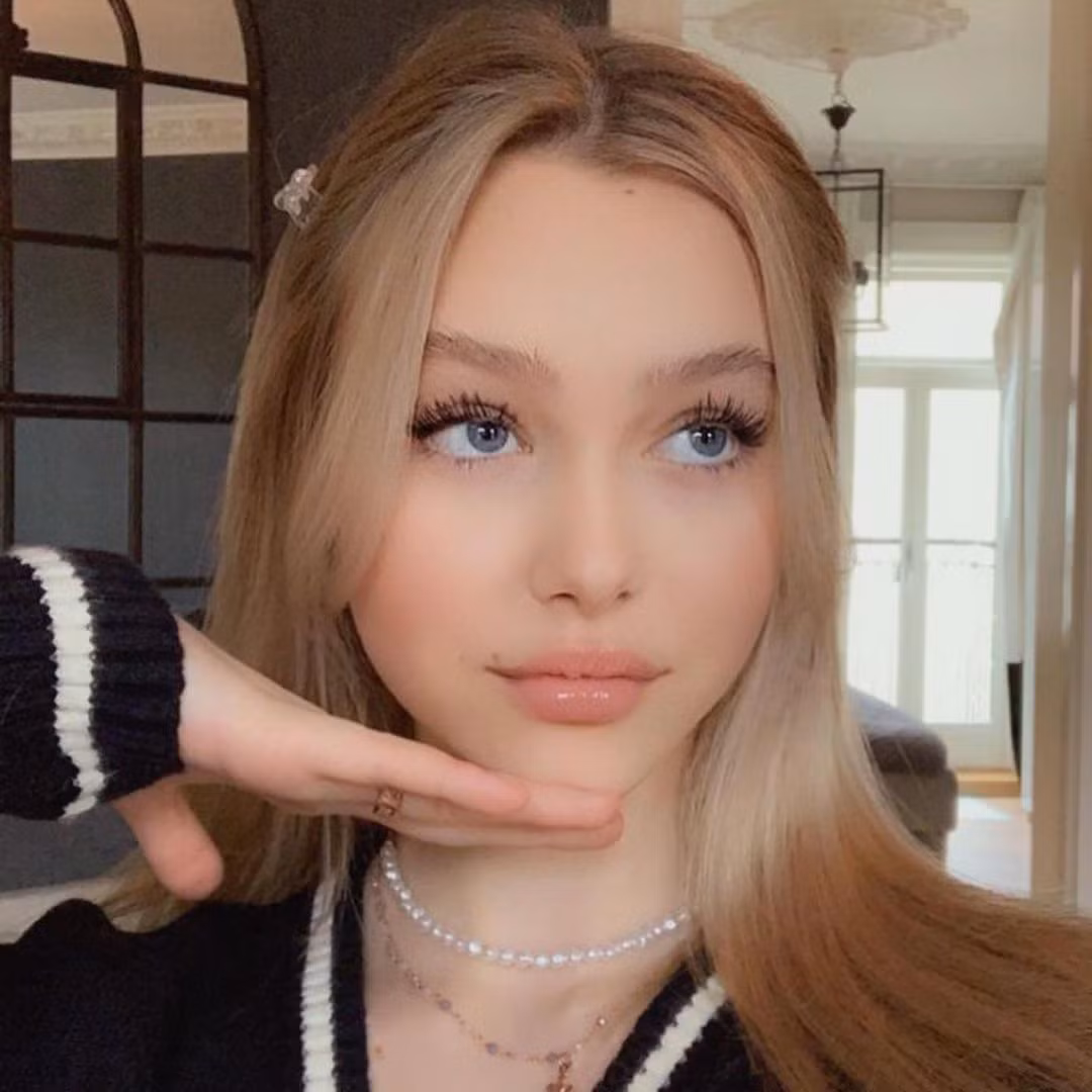 Người đẹp Na Uy bỗng chốc được cộng đồng mạng Việt nhắc đến nhờ những video hát nhép.