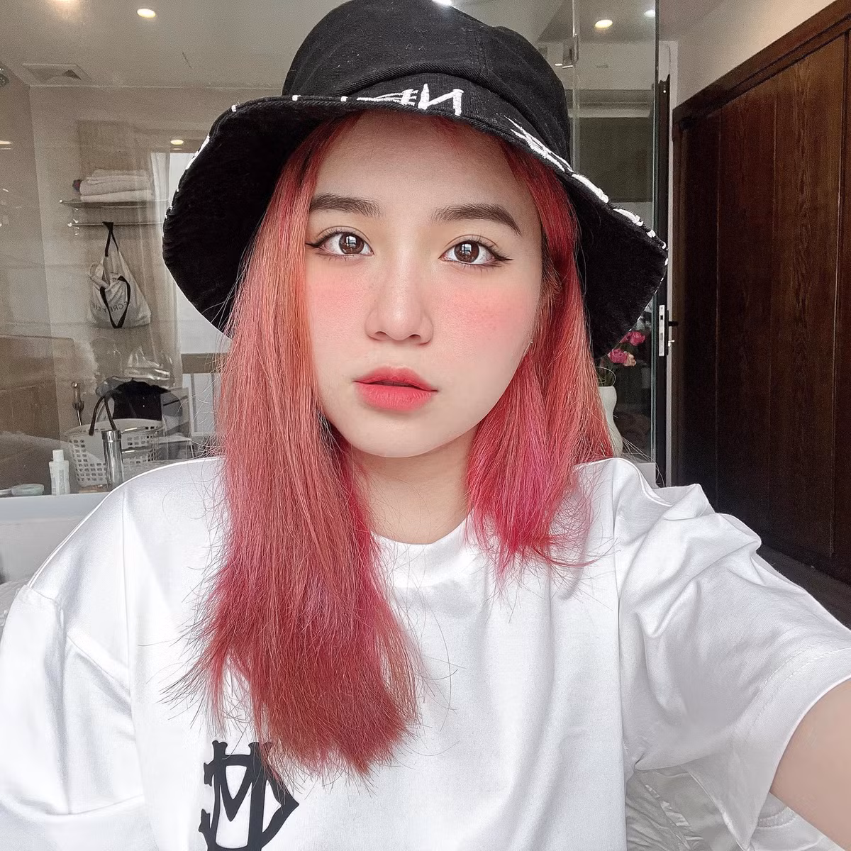 Hiện tại hot girl Quảng Ninh chưa có dự định về công việc sau này, nhưng cô nàng đã tìm được những đam mê mà cô có thể theo đuổi.