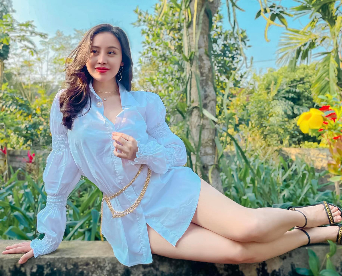 Cô nàng thường xuyên chia sẻ hình ảnh trồng cây, cấy cày, cùng những sản phẩm nông sản mà mình thu hoạch được.