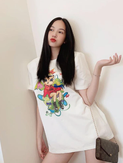 Bước ra khỏi đấu trường nhan sắc Hoa hậu Việt Nam 2020, Phương Quỳnh tập trung cho việc học, đôi khi tham gia sự kiện, làm mẫu ảnh, MC,...