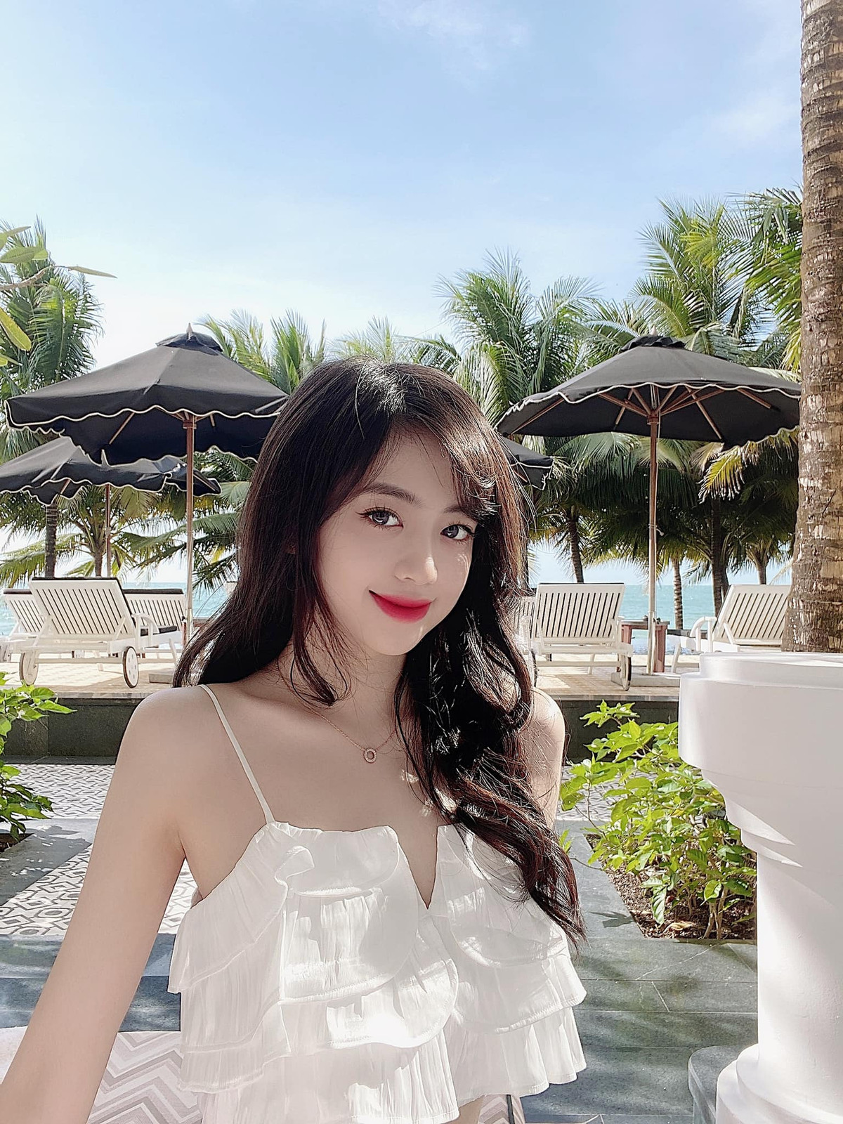 Sở hữu nhan sắc xinh đẹp, Linh được nhiều người khuyên rằng nên lấn sân sang showbiz, nhưng cô gái này vẫn giữ quan điểm theo đuổi đến cùng niềm đam mê đã lựa chọn.