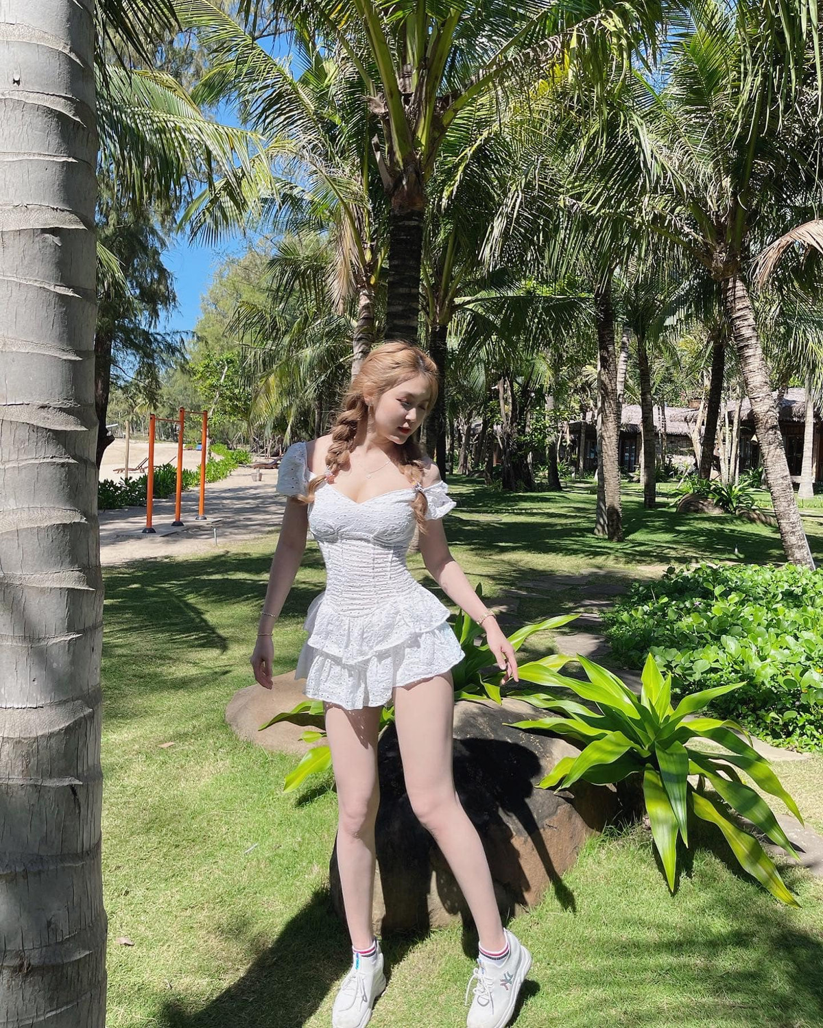 Theo đuổi hình ảnh quyến rũ nhưng hình ảnh của Nam Trân vẫn mang nhiều nét ngây thơ.