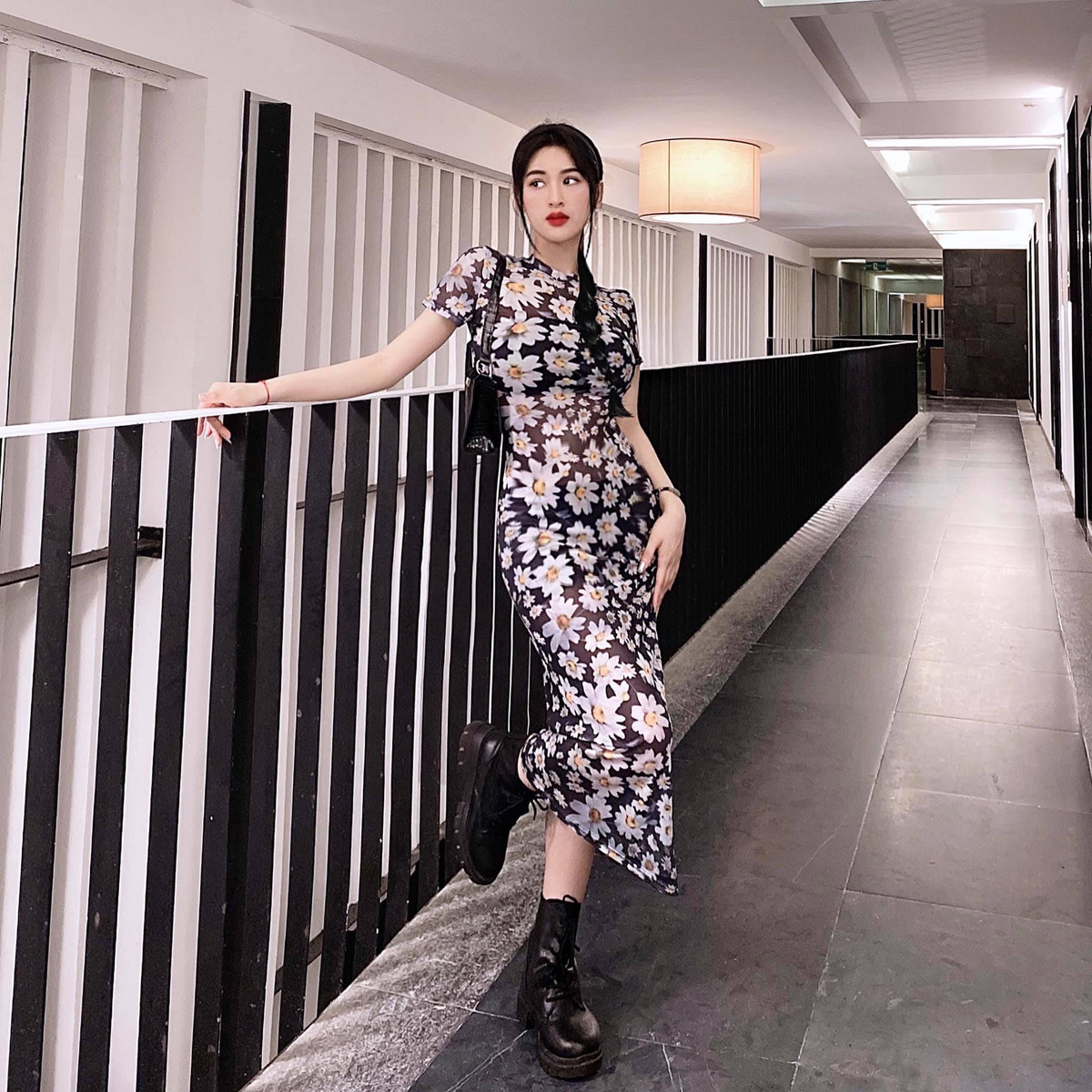 Ngoài chế độ ăn uống, việc tập luyện và chăm sóc da khoa học cũng là bí quyết để Thùy Trang gìn giữ nét đẹp thanh xuân.