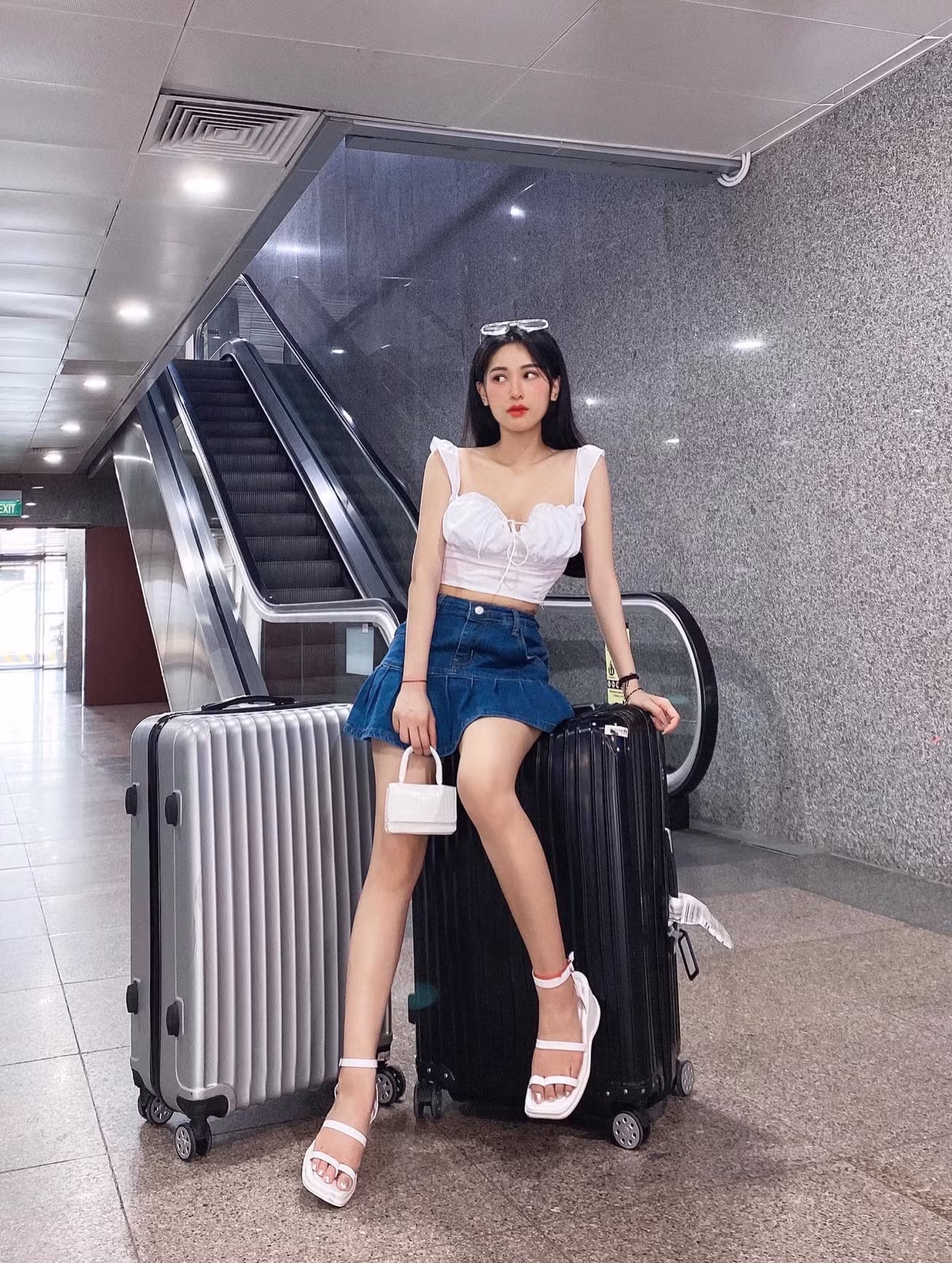 Sở hữu nét đẹp khả ái cùng vóc dáng nóng bỏng "hút hồn" người đối diện nên không ít lần Thùy Trang vướng phải tin đồn đụng chạm dao kéo để hoàn thiện nhan sắc.