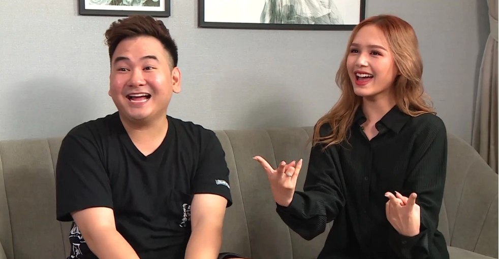 Bà xã Xemesis cũng không quên dằn mặt những kẻ lắm chuyện: "Thay vì ngồi đây chê người khác khi không biết gì về họ thì xách mông lên và nâng cấp giá trị bản thân lên, cả bên ngoài lẫn bên trong nhé. Nghiệp là tự mình tạo mà ra".