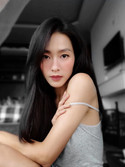 Chính thân hình quyến rũ hết nấc của Khả Ngân sau tăng cân đã làm cô vướng nghi vấn can thiệp dao kéo vòng 1.