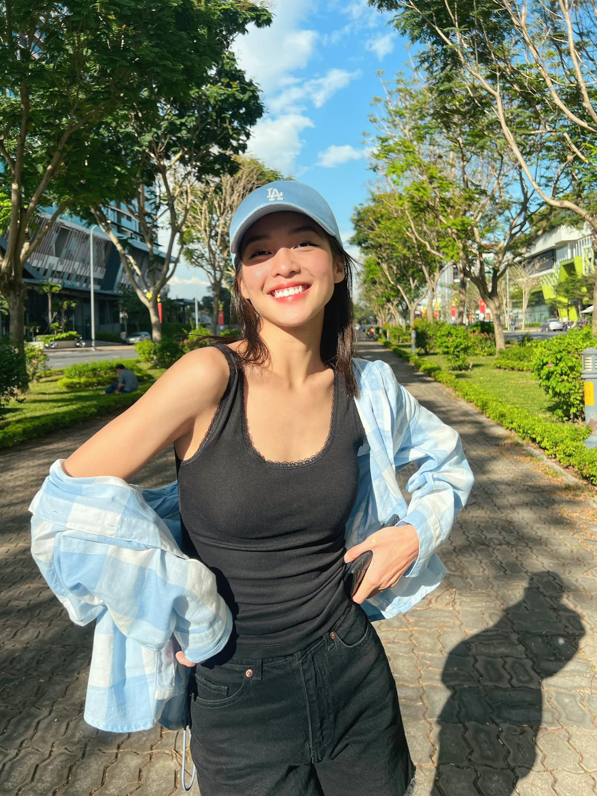 Dù thân hình khá gày gò nhưng Khả Ngân lại rất thích thể thao, đặc biệt là boxing, khiến cô được gọi với danh xưng "hot girl boxing" một thời.