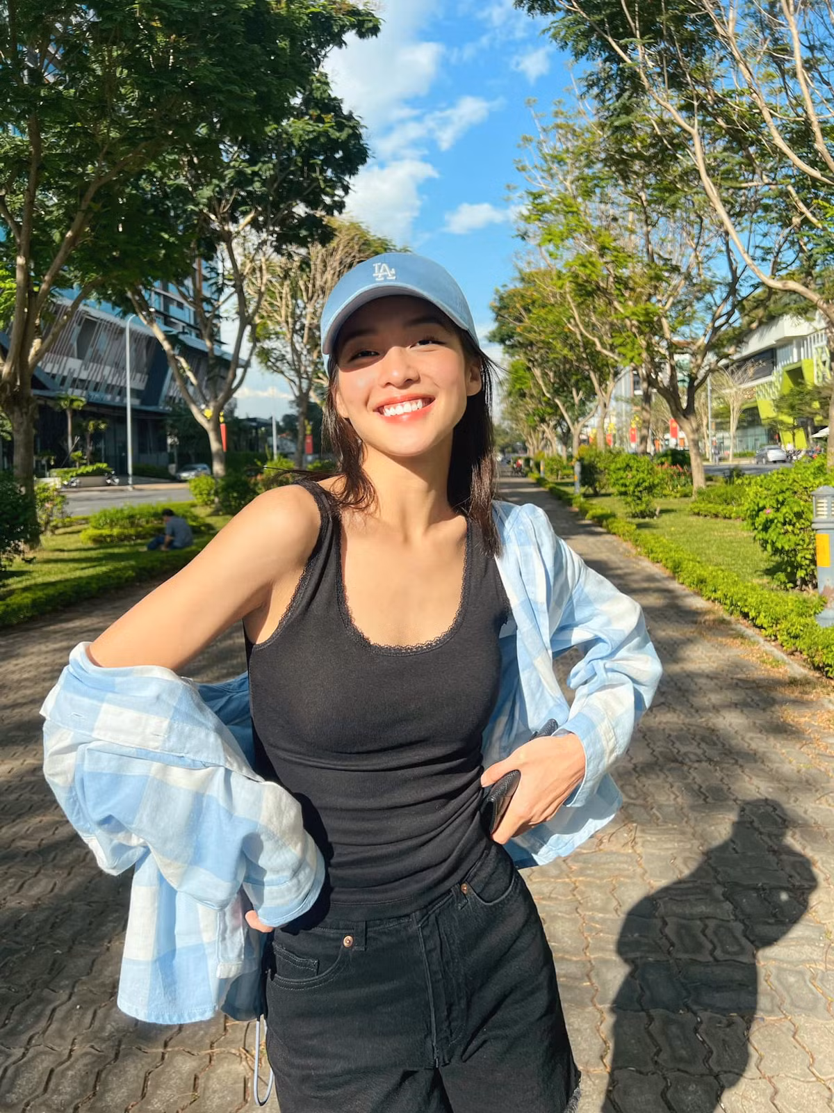 Dù thân hình khá gày gò nhưng Khả Ngân lại rất thích thể thao, đặc biệt là boxing, khiến cô được gọi với danh xưng "hot girl boxing" một thời.