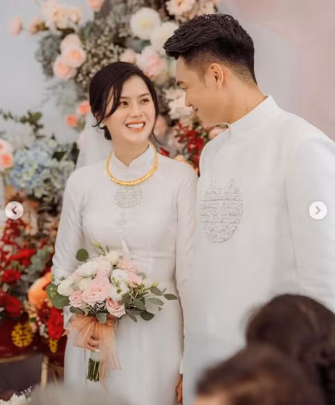 Trước đó, Thành Chung - Tố Uyên đã làm đám hỏi ở quê nhà Tuyên Quang.