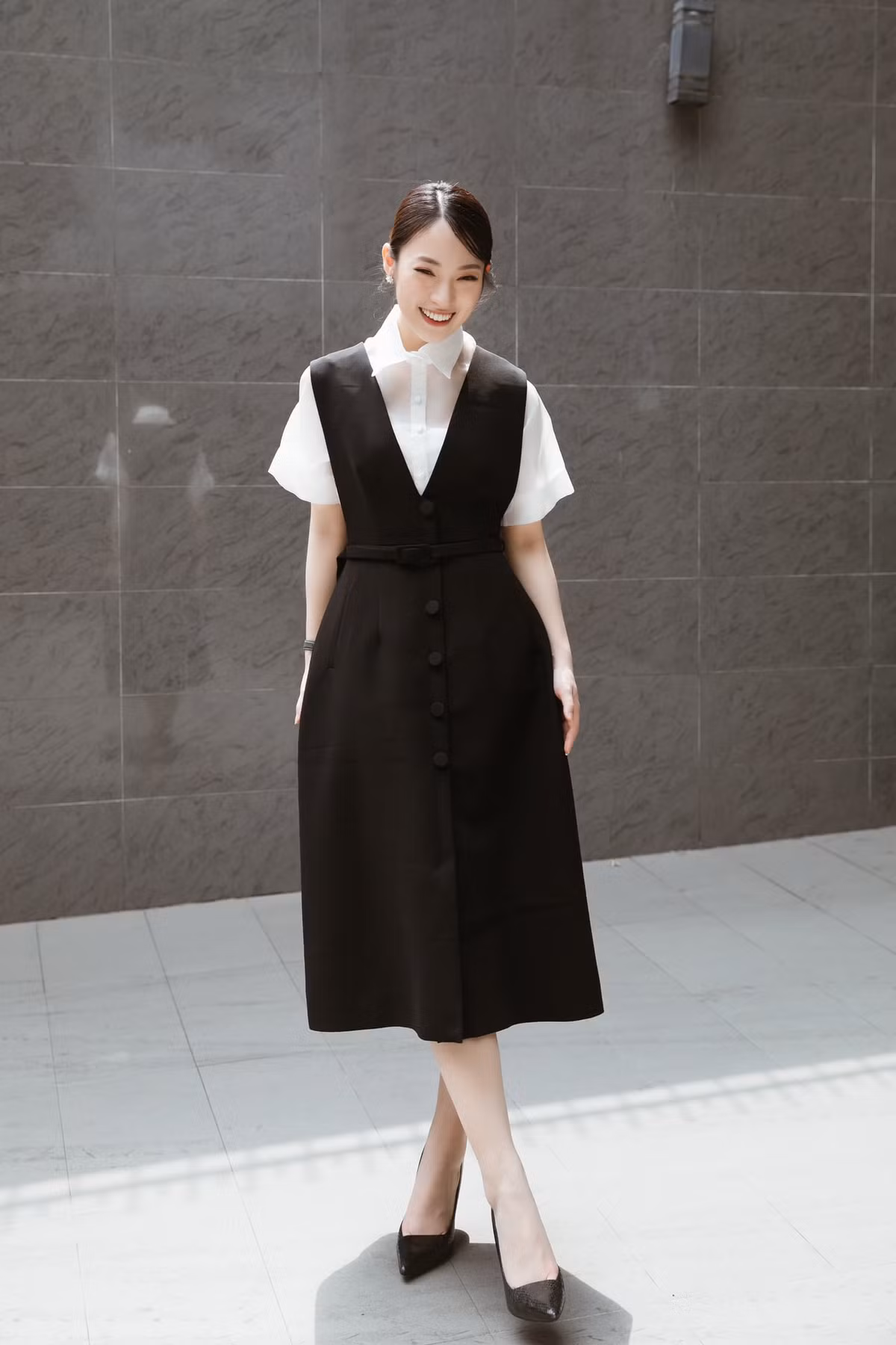 Hiện tại, Khánh Vy đang là một BTV trẻ triển vọng của VTV, đảm nhiệm vị trí MC Đường Lên Đỉnh Olympia từ gương mặt kỳ cựu - Diệp Chi.