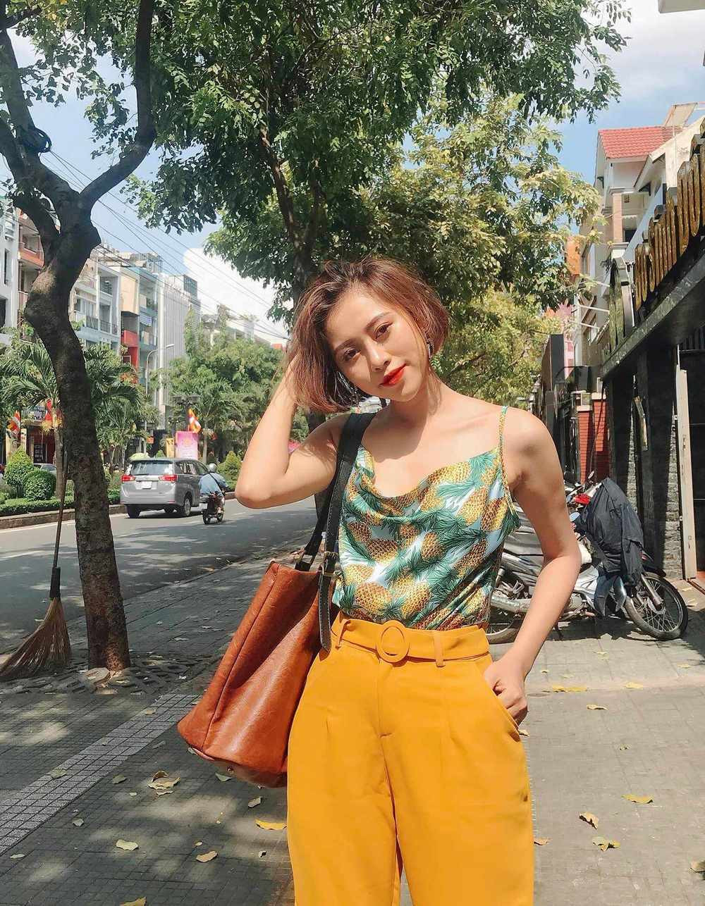 Sau 5 năm sinh sống và làm việc tại TP HCM, Phương Thoa đã trải qua nhiều công việc và hiện là một trong những nhân vật có tầm ảnh hưởng trên các nền tảng mạng xã hội, được giới trẻ yêu thích hiện nay.