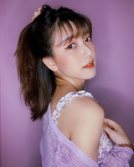 Rất ít khi Thúy Ngân đăng tải hình ảnh diện trang phục táo bạo lên mạng xã hội.