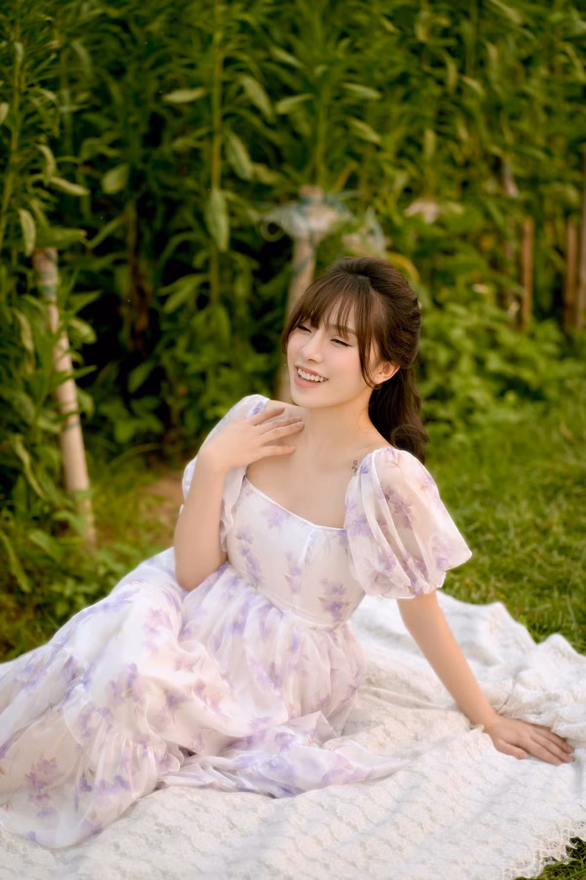 MC Minh Anh là nhân vật quen mặt trong các sự kiện giải đấu game, cô thường xuất hiện với phong cách nóng bỏng và cá tính.