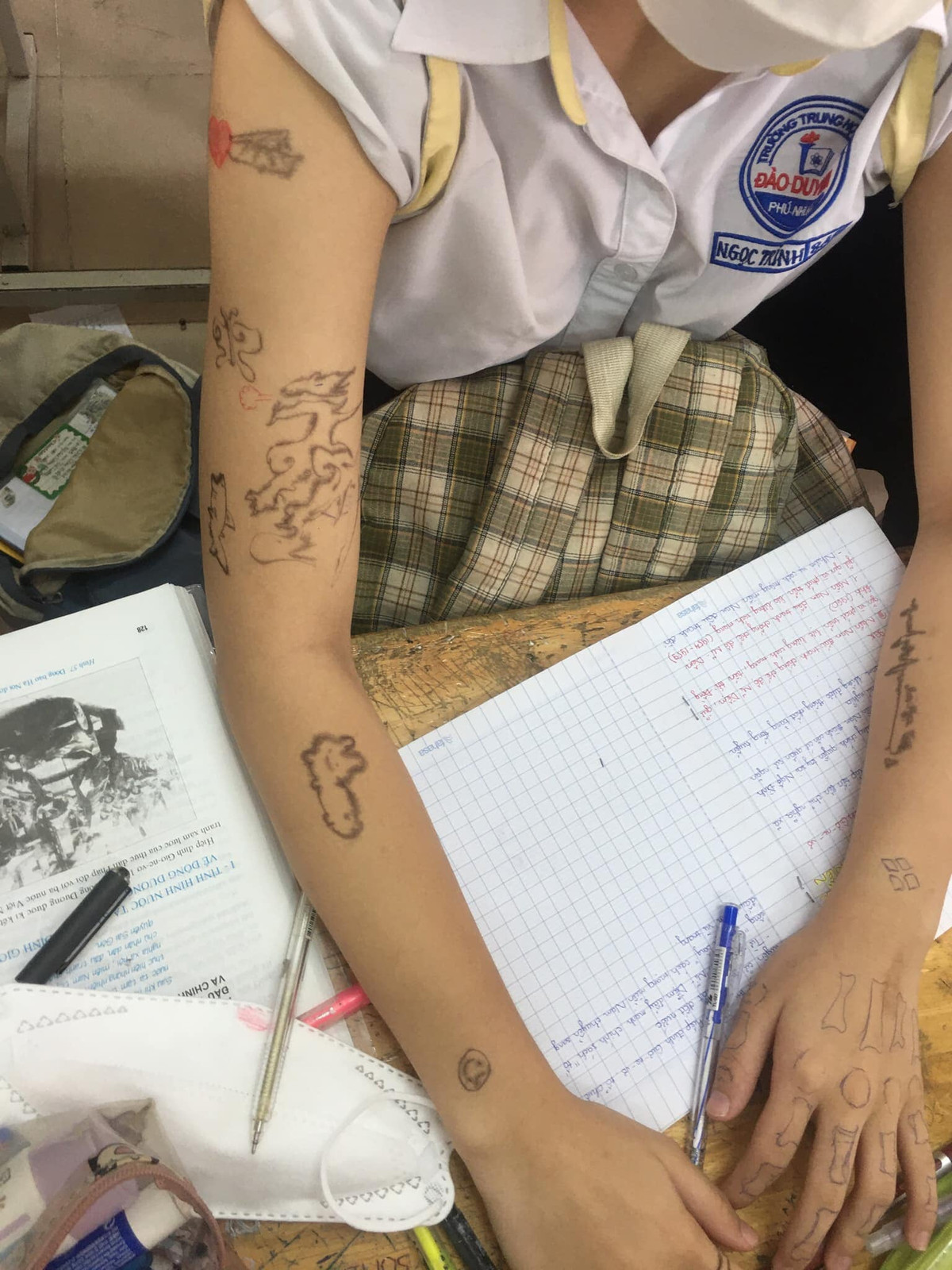 Càng có nhiều hình xăm thì càng thể hiện sự "cool ngầu" cao hơn.