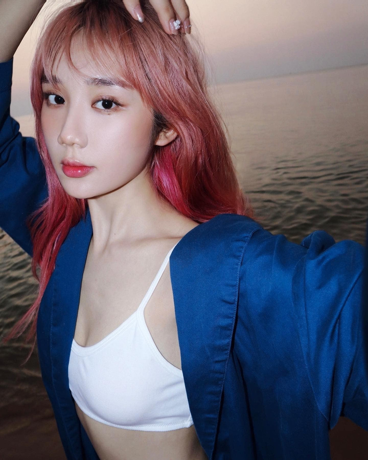 Trước đó, nữ streamer nhà SBTC Esports đã chia sẻ loạt ảnh ảnh bikini táo bạo làm nhiều fan trầm trồ.